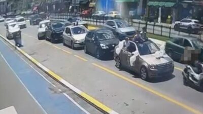Sakarya’nın Serdivan ilçesinde, bahşiş almak amacıyla sünnet konvoyunu durduran ve