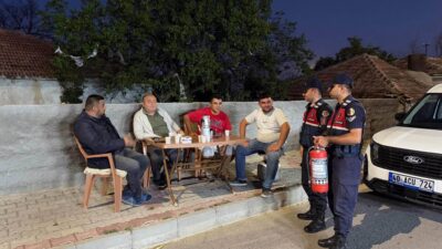 İlçe Jandarma Ekipleri Vatandaşları Anız Yangınları, Yangın Söndürme Tüpü Kullanımı