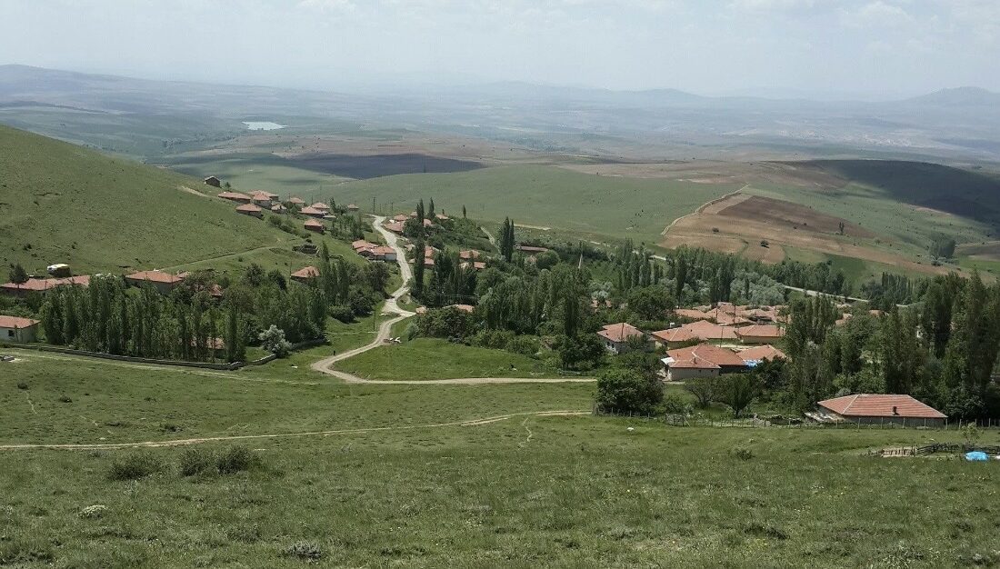 Halaçlı köyü sakinlerinden Kemal oğlu Ahmet Çetin vefat etmiştir. Merhumun