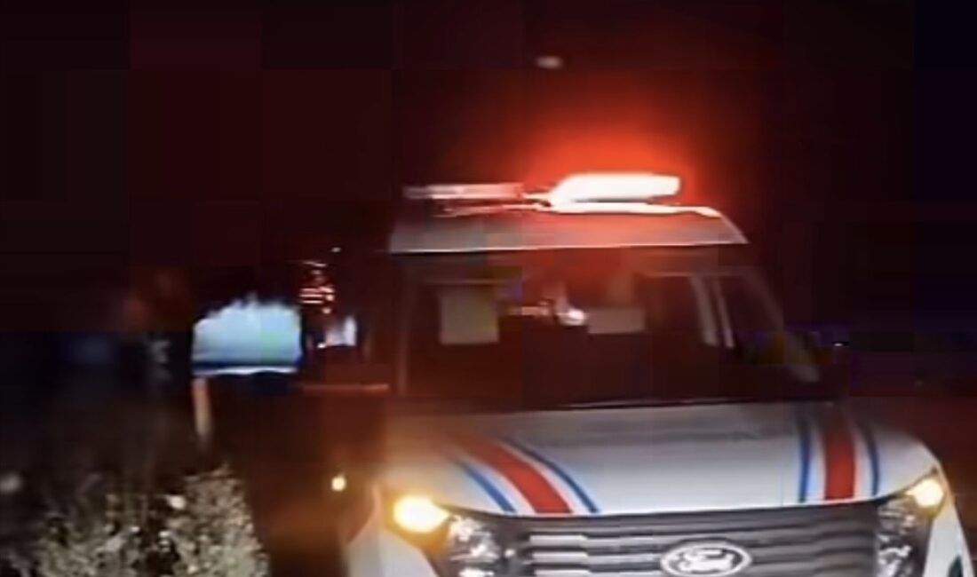 Yozgat’ın Sarıkaya ilçesinde iki otomobilin kafa kafaya çarpışması sonucu meydana