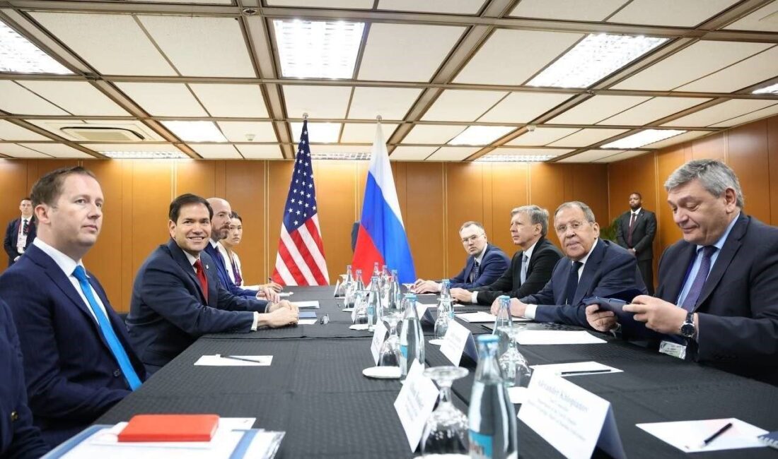 Rusya Dışişleri Bakanı Sergey Lavrov ve ABD Dışişleri Bakanı Marco