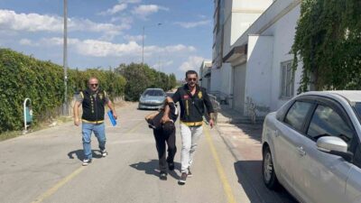 Adana’da 3 kişinin silahla öldürüldüğü iddia edilen zanlı, polis tarafından