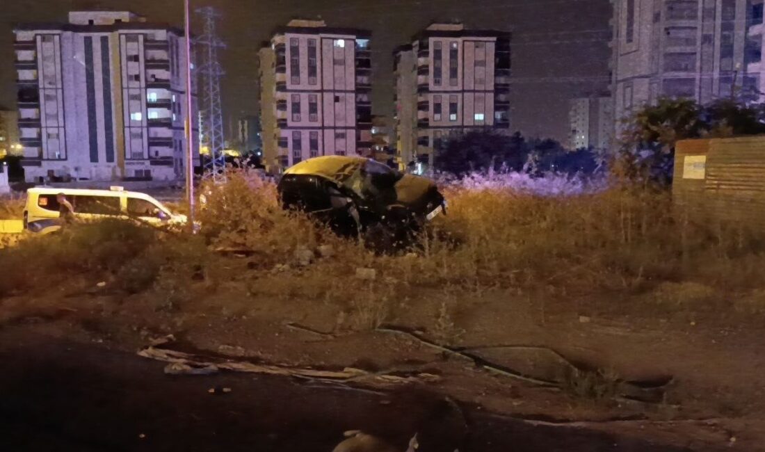 Kozan ilçesinde meydana gelen trafik kazasında, otomobilin takla atması sonucu