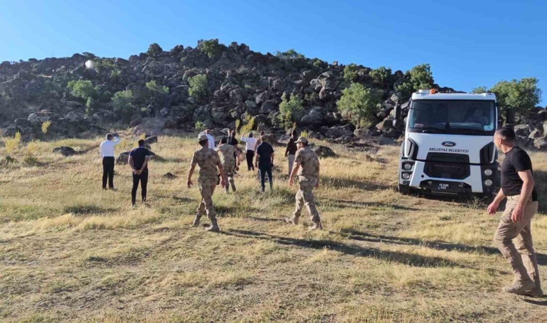Bitlis’in Adilcevaz ilçesine bağlı Aydınlar beldesinde çıkan yangın hızla yayılarak