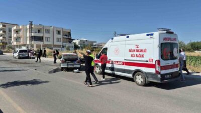 Adıyaman’da meydana gelen trafik kazasında otomobil, kontrolünü kaybederek karşı şeride