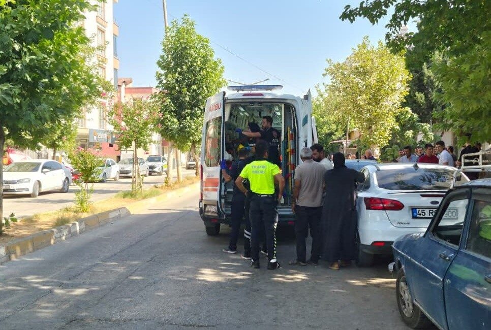 Adıyaman’da bir otomobilin çarpması sonucu bir çocuk yaralandı. Olay, Yeşilyurt