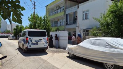 Adıyaman’da bir engelli genç binanın damından düşerek yaralandı. Olay, Yunus