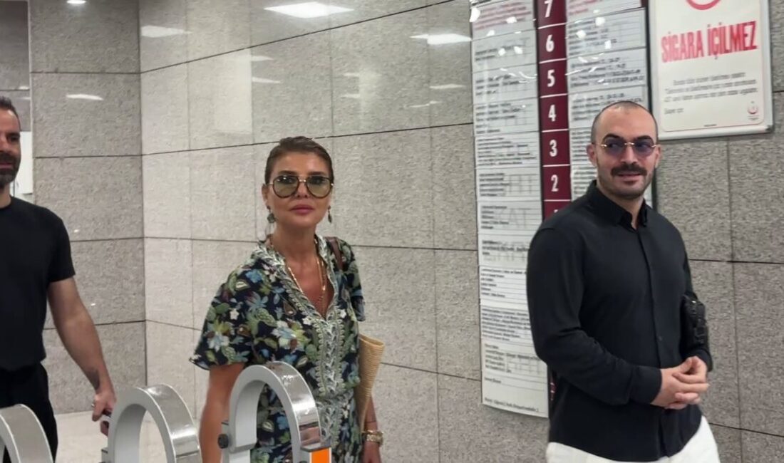 Şarkıcı Gülben Ergen, “Ahbaplar Suç Örgütü” soruşturması çerçevesinde adliyede ifade