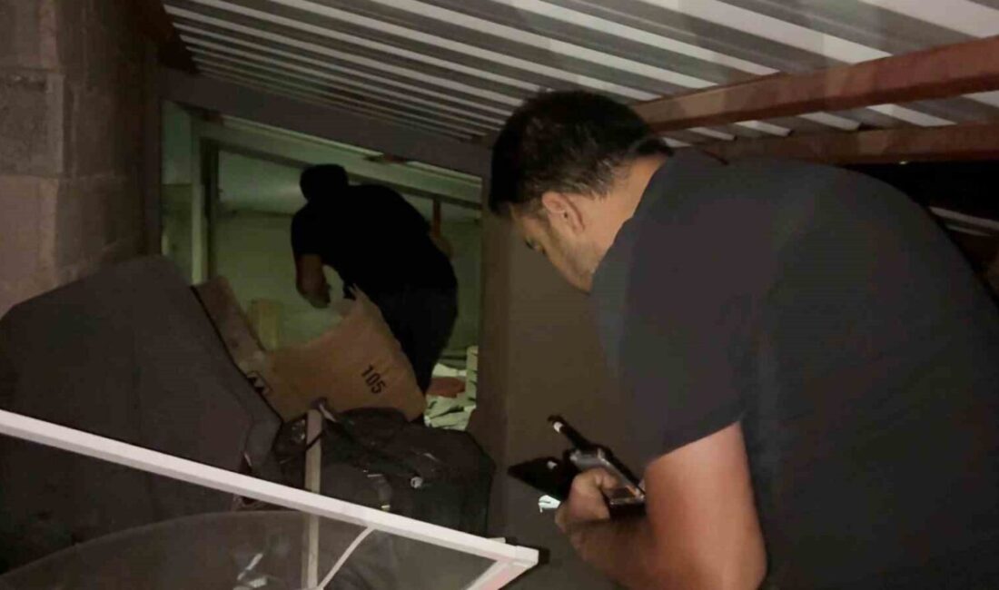 Aksaray ilinde bir vatandaşın “Binada hırsız var, kapım zorlandı” şeklindeki