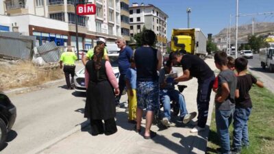 Malatya’da bir engelli vatandaşın akülü aracıyla ters yönde ilerlediğinin fark
