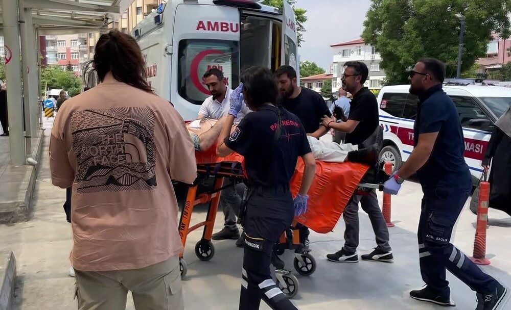 Konya’nın Karatay ilçesinde alacak verecek meselesi yüzünden çıkan kavga sonucu