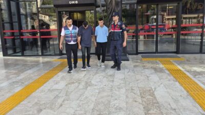 Antalya’da bir ayakkabı mağazasından ayakkabı ve döviz çalınması olayında, 2