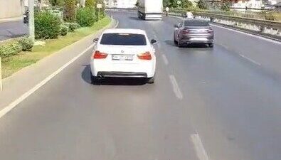Alanya ilçesine bağlı Antalya’da meydana gelen bir olayda, itfaiye aracının