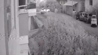 Alanya ilçesinde gerçekleşen trafik kazasında, ehliyetsiz bir sürücünün kullandığı otomobil