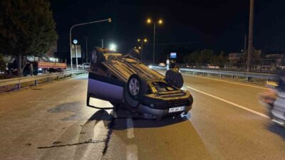 Sakarya’nın Adapazarı ilçesinde meydana gelen trafik kazasında iki SUV aracın