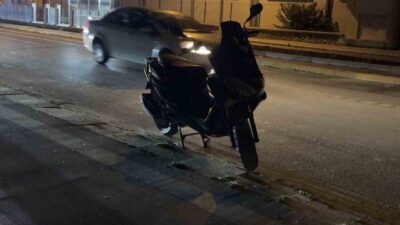 Eskişehir’in Tepebaşı ilçesinde, alkollü olduğu belirlenen bir sürücünün motosikletinin kontrolünü
