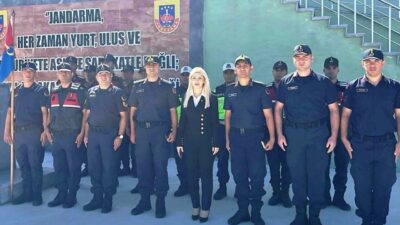 Kütahya’nın Altıntaş ilçesinde Kaymakam Ayşegül Yıldırım, İlçe Jandarma Komutanlığı ve