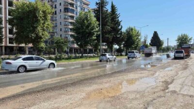 Adıyaman ilinde belediyeye ait ana su hattının patlaması sonucu Atatürk