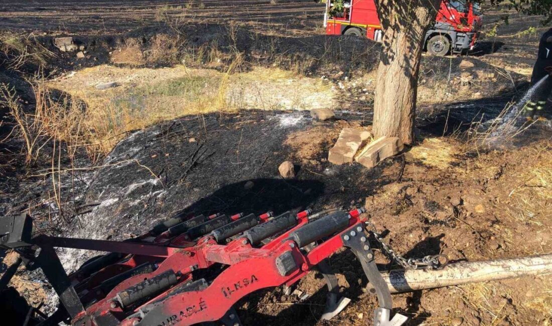 Adıyaman’da Kuştepe köyünde meydana gelen anız yangınına müdahale etmek için