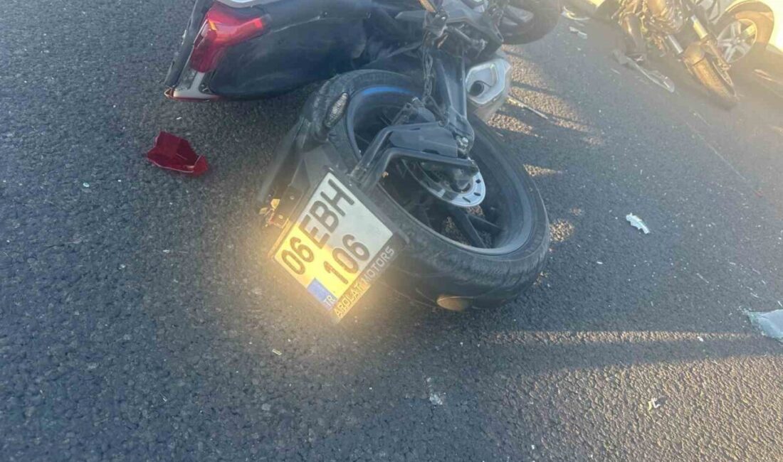 Eskişehir’in Sivrihisar ilçesinde meydana gelen trafik kazasında, iki motosikletin aynı