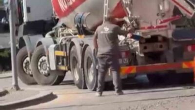 Sincan ilçesinde, Buhara Caddesi’nde seyreden bir beton mikseri aniden yola