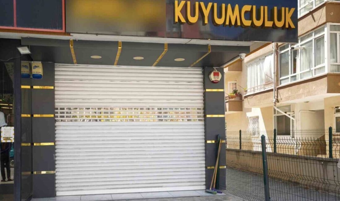 Ankara’nın Etimesgut ilçesinde, sabah saatlerinde gerçekleşen olayda bir kuyumcuyu silahla