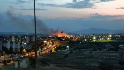 Ankara’nın Etimesgut ilçesinde büyük çapta bir otluk arazide yangın çıktı.