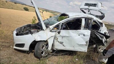 Ankara’nın Elmadağ ilçesinde bir otomobil, sürücüsünün kontrolünden çıkarak şarampole devrildi