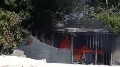 Hatay’da Dikmece Mahallesi’nde meydana gelen yangında, bir tandırcı kullanılamaz hale
