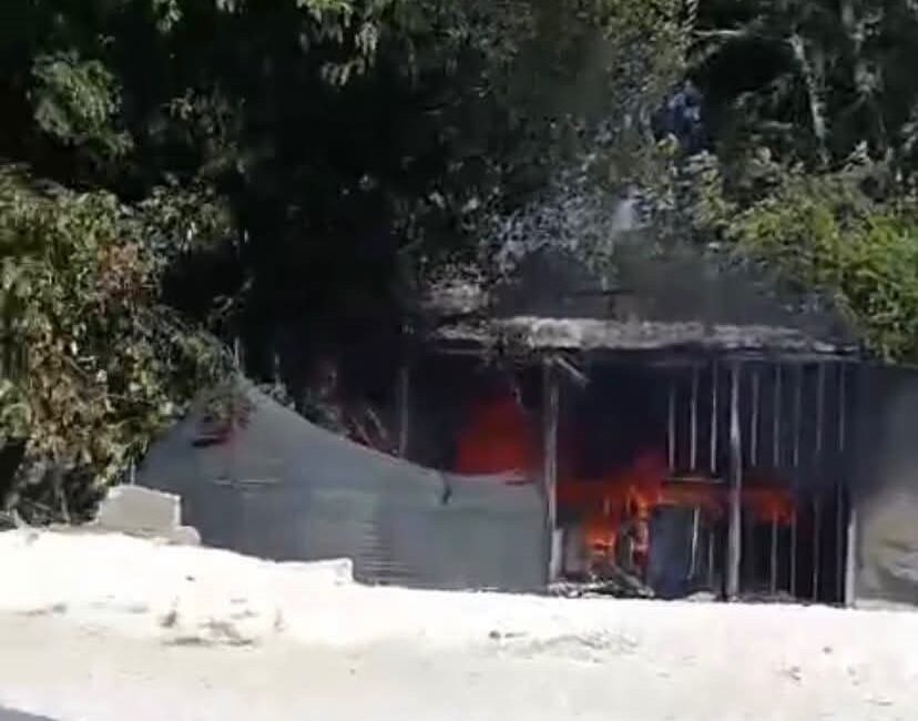 Hatay’da Dikmece Mahallesi’nde meydana gelen yangında, bir tandırcı kullanılamaz hale