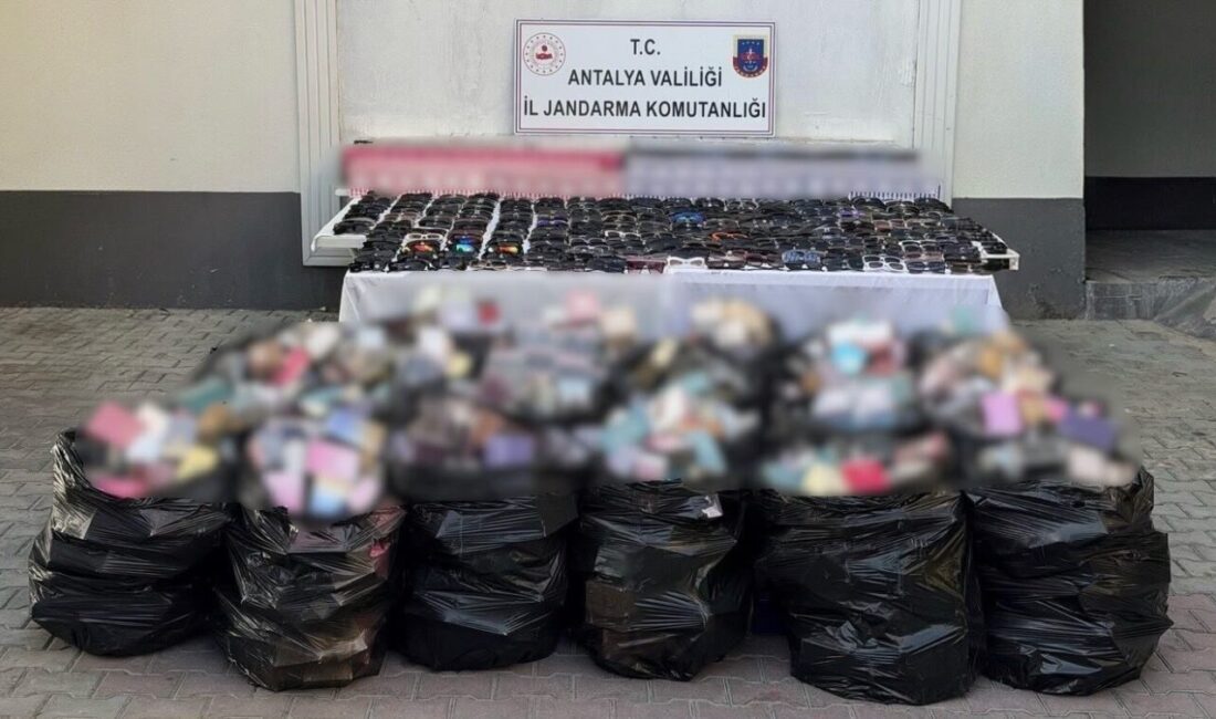 Antalya’nın Manavgat ilçesinde jandarma tarafından gerçekleştirilen operasyonda, yaklaşık 4 milyon