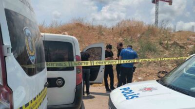 Antalya’nın Kepez ilçesinde, bir adam ağabeyiyle telefonda konuştuktan sonra intihar