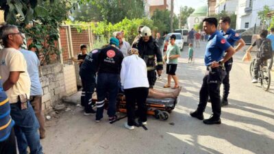 Antalya’nın Serik ilçesinde bir evde meydana gelen yangında dumandan etkilenen
