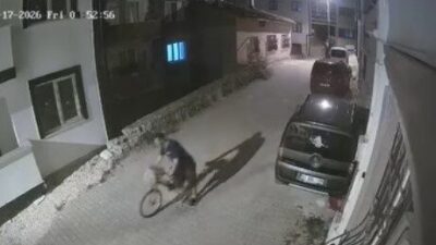 Bilecik ilinde bir apartmandan sorunsuzca el çırparak ayakkabı ve bisiklet