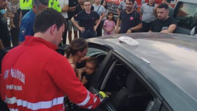 Hatay’ın Dörtyol ilçesinde, araç içerisinde kilitli kalan bir çocuk, itfaiye