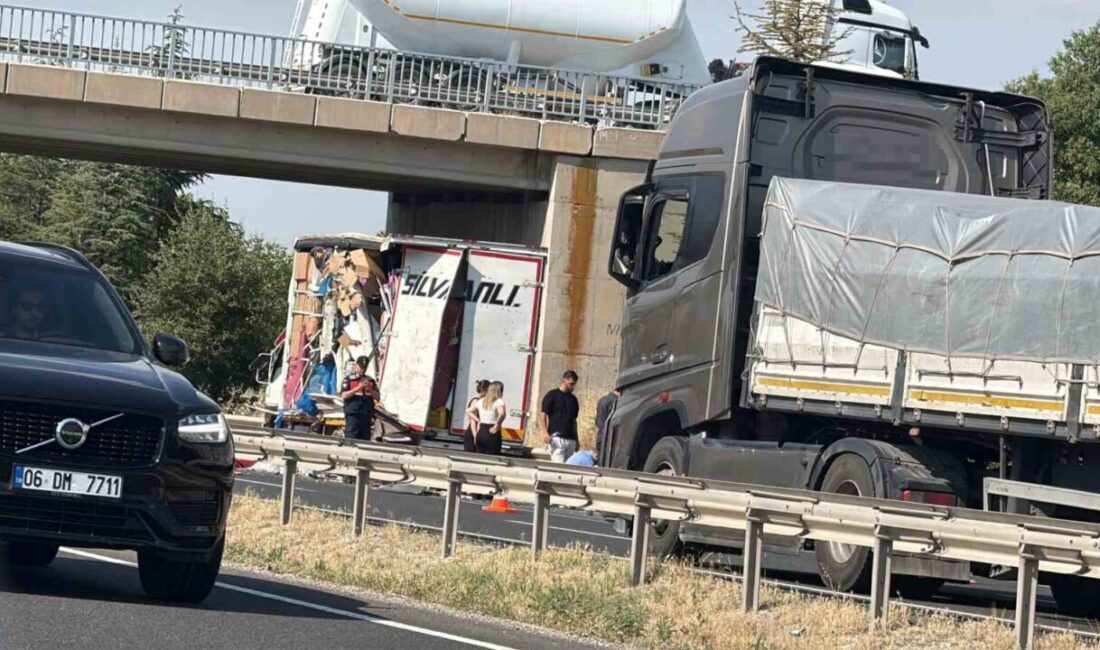 Eskişehir’de meydana gelen trafik olayında, bir kamyonetin arıza nedeniyle durması