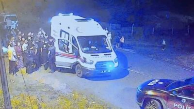 İstanbul Arnavutköy ilçesinde, Güler Karavay isimli kadın eşi ve yeğeniyle