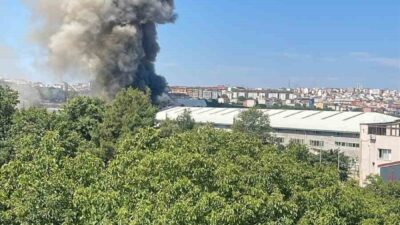 İstanbul’un Arnavutköy ilçesinde bulunan bir sünger fabrikasında meydana gelen yangın,
