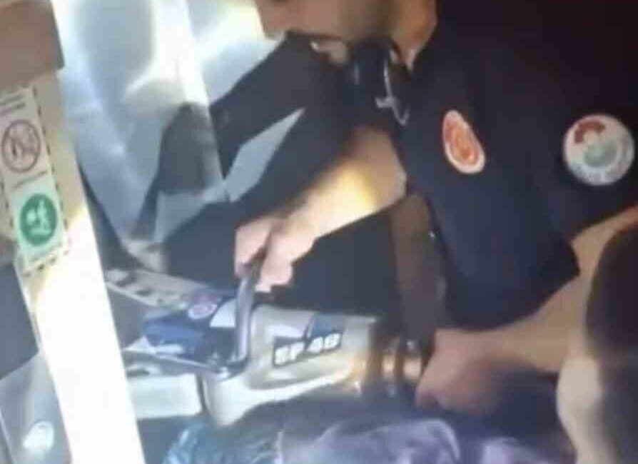 Yalova’da bir binada arızalanan asansörde mahsur kalan 9 kişi, itfaiye