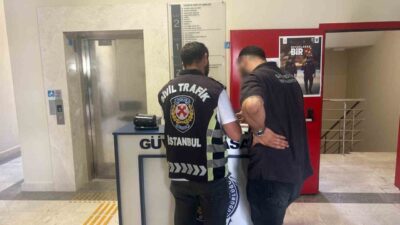 Ataşehir’de trafiği tehlikeye düşürmek amacıyla makas atarak kaydedilen anların paylaşılmasının