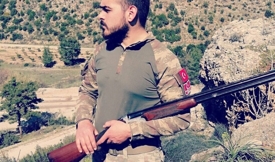Aksu ilçesinde gerçekleşen bir olayda av dönüşü arkadaşının omzuna aldığı