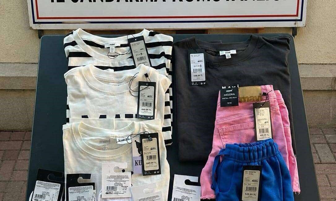 Nazilli ilçesindeki bir alışveriş merkezinde meydana gelen olayda, şort, tişört