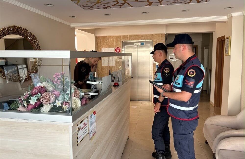 Balıkesir’in Marmara ilçesine bağlı Avşa Adası’nda jandarma ekipleri tarafından “Huzur