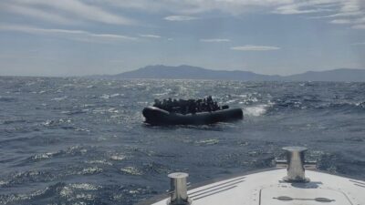 Çanakkale’nin Ayvacık ilçesi açıklarında Sahil Güvenlik birimleri tarafından gerçekleştirilen operasyonda