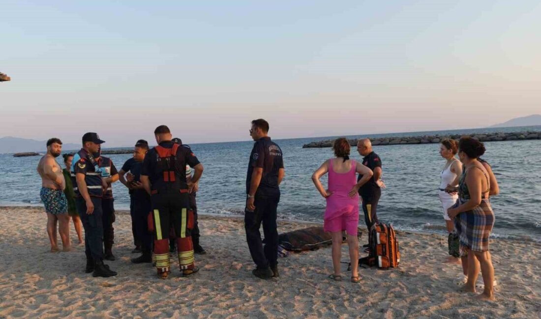 Balıkesir’in Ayvalık ilçesinde denize giren 75 yaşındaki bir tatilci kalp