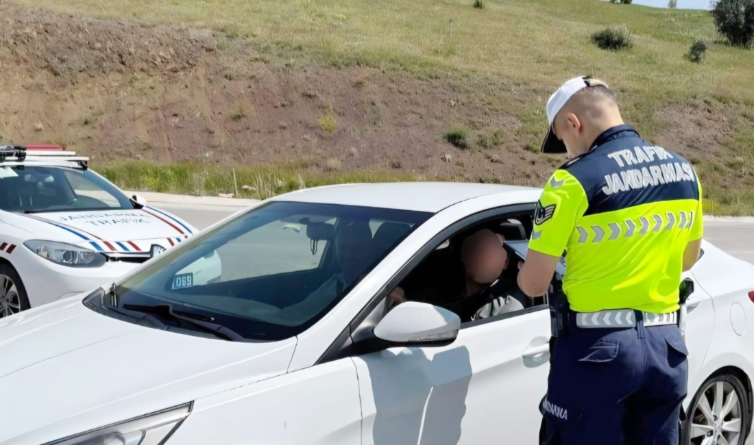 Yozgat İl Jandarma Komutanlığı Trafik Jandarması ekipleri, il genelinde trafik