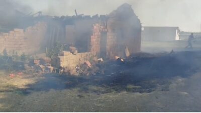Babaeski İlçesi’ndeki bir çiftlikte meydana gelen yangın, bölgeye gelen itfaiye