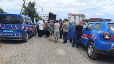 Samsun’un Bafra ilçesinde, bir tarlada 92 yaşındaki bir kadının yanmış