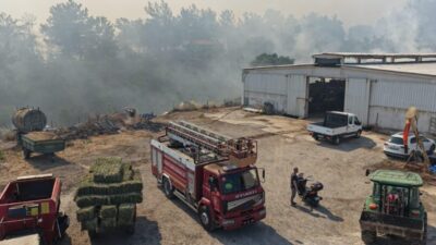 Balıkesir’de üç ayrı noktada başlayan yangınlara Balıkesir Büyükşehir Belediyesi İtfaiye