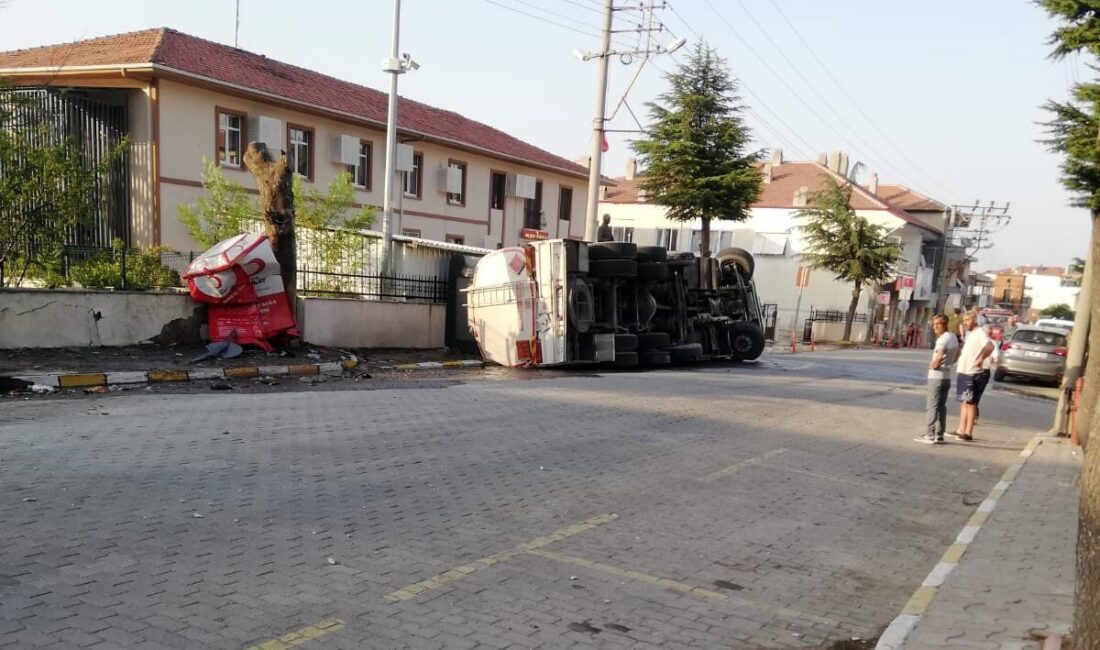 Balıkesir’in Balya ilçesinde meydana gelen bir olayda akaryakıt taşıyan bir